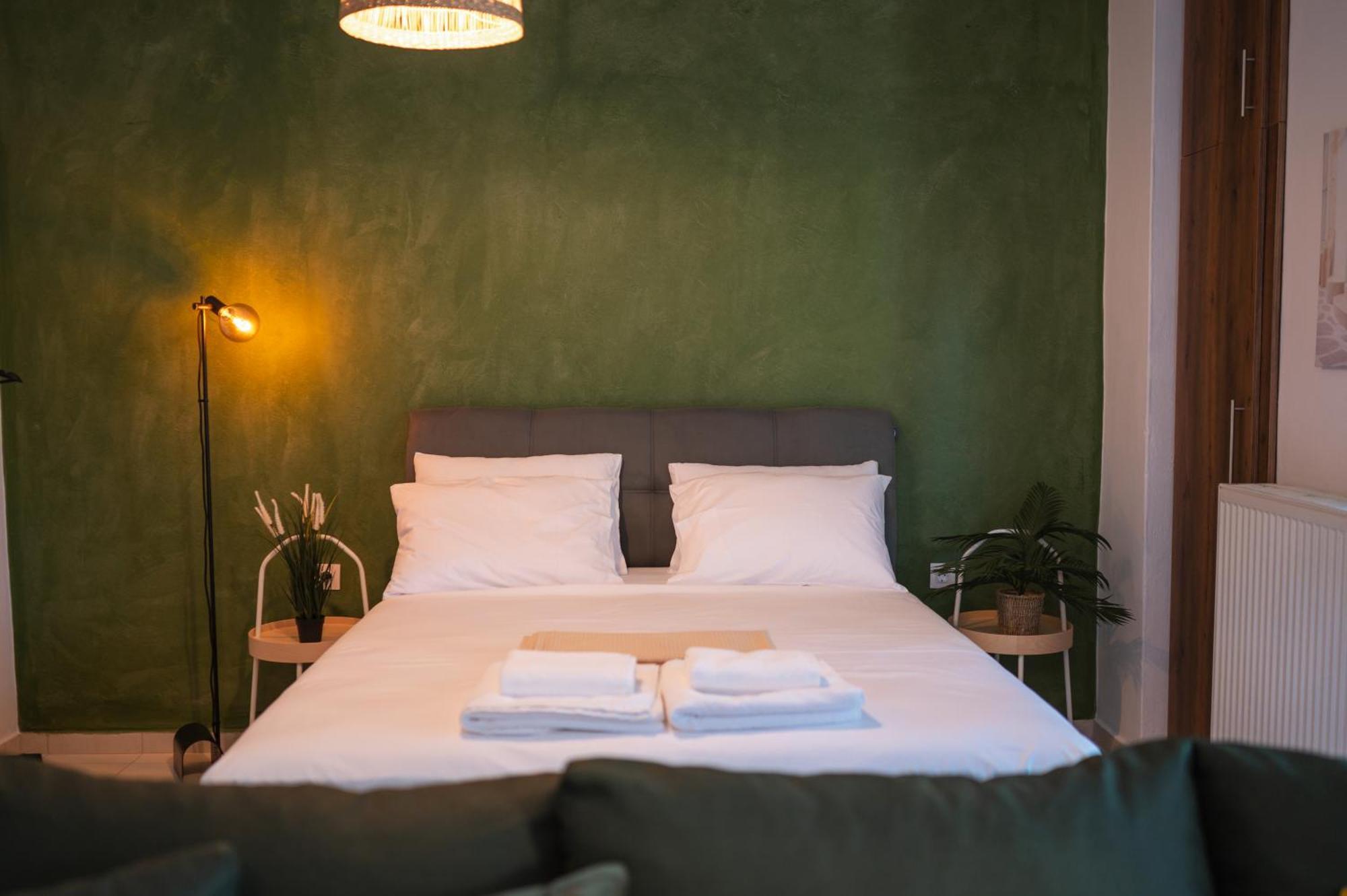 Ancient Forest Suite By Heeaven'S Hall Luxury Suites Alexandrúpoli Kültér fotó